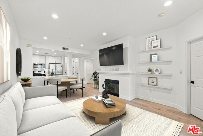 Building Photo - 12963 W Runway Rd Unit 317