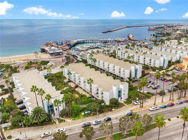 The Village - 640 The Vlg Unit 105