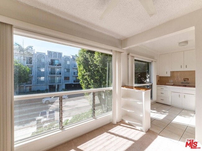 Building Photo - 122 Croft Ave Unit 5