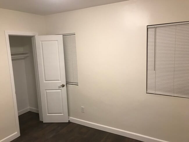 Photo - 3209 W 153rd St