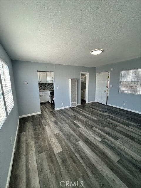 Building Photo - 6517 Avalon Blvd Unit 4