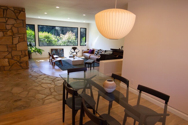 Photo - 1310 J Lee Cir