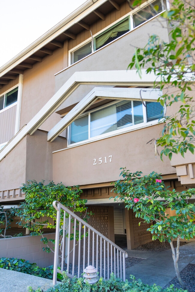 Building Photo - 2517 Navarra Dr Unit 2E