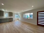 Photo - 3207 W 3rd St