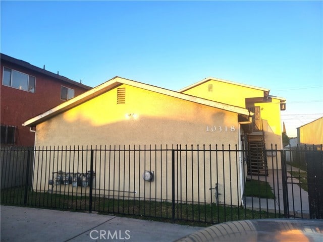 Building Photo - 10318 Main St Rental