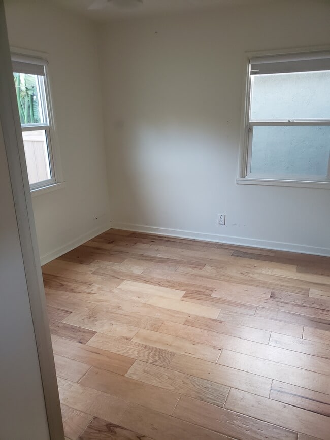 Bedroom - 503 Bay St Unit B