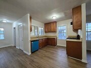 Photo - 916 W 59th Pl