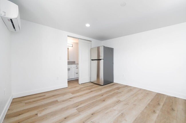 Photo - 6965 Saranac St Unit 6967 Saranac St