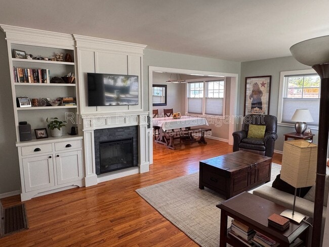 Building Photo - 517 Valmore Ave