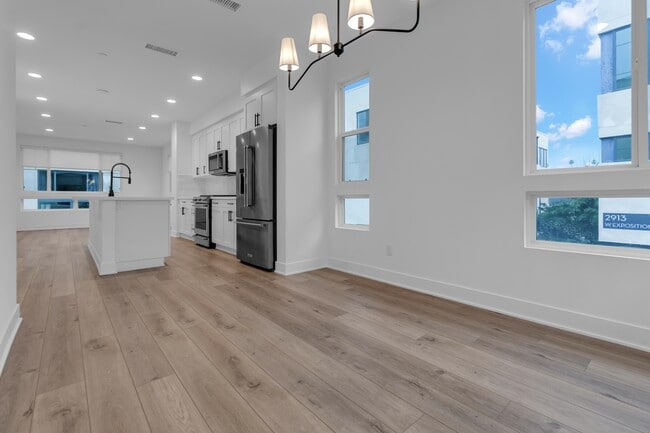 Photo - 2907 W Exposition Pl