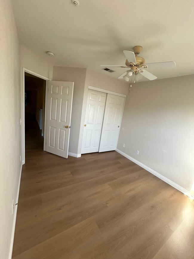 Photo - 45 Tulare Dr