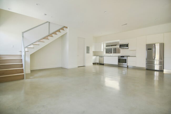 Photo - 2496 S Centinela Ave