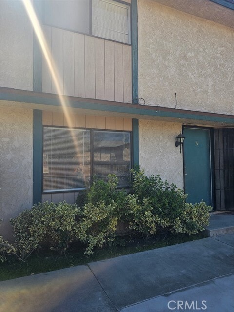 Building Photo - 45419 10th St W Unit A