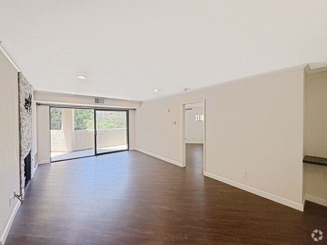 Building Photo - Modern 2BD/2BA Apartment in Peaceful Miram...