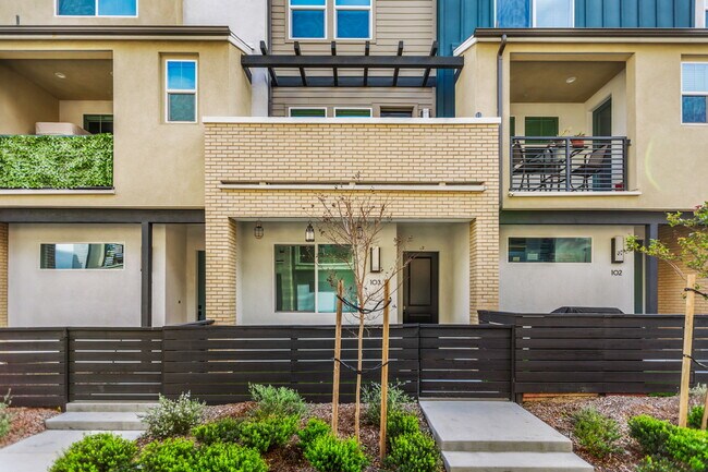 Photo - 7631 University Ave