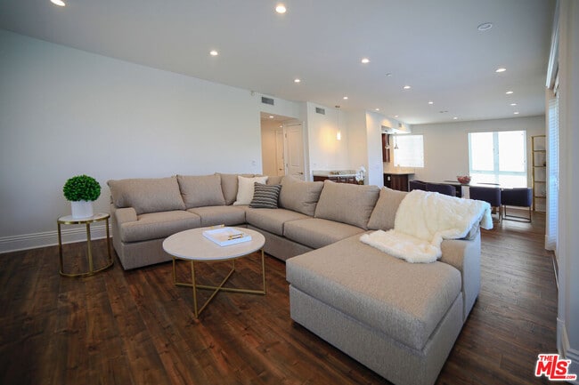 Photo - 907 S Shenandoah St Unit 301