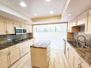 Photo - 2420 Torrey Pines Rd