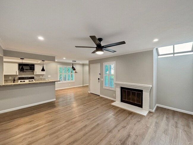 Modern 2BD/2BA Condo in El Cerrito W/ A/C,... - Modern 2BD/2BA Condo in El Cerrito W/ A/C,... Unit 4