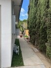 Walk way to unit - 1259 Bluegrass Rd House