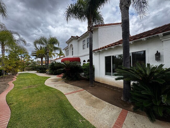 Photo - Custom Estate