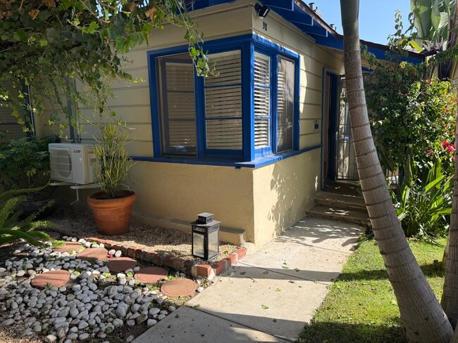 Photo - 911 14th St Unit house