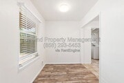 Photo - 7987 Lincoln St
