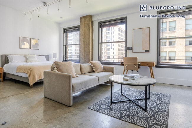 Building Photo - 810 S Spring St Unit FL6-ID1425 Rental