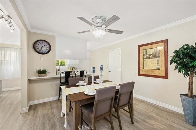 Photo - 6521 Chapman Ave