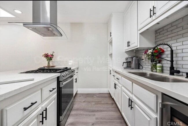 Photo - 2764 Tropicana Dr