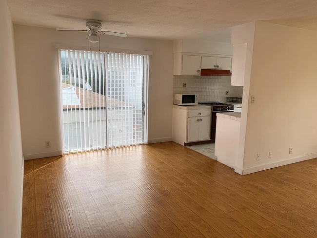 Photo - 2122 Ocean Park Blvd Unit 8