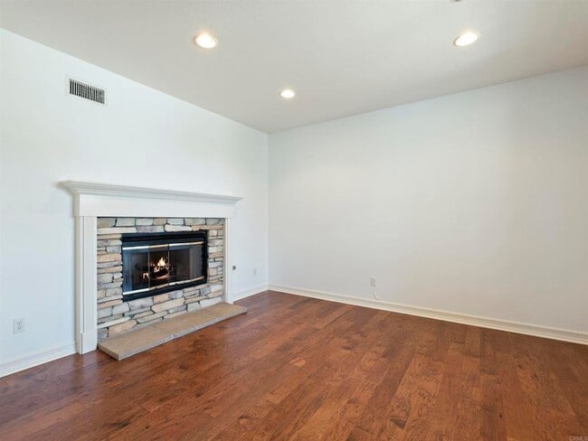 Photo - 5250 Coleridge Ct