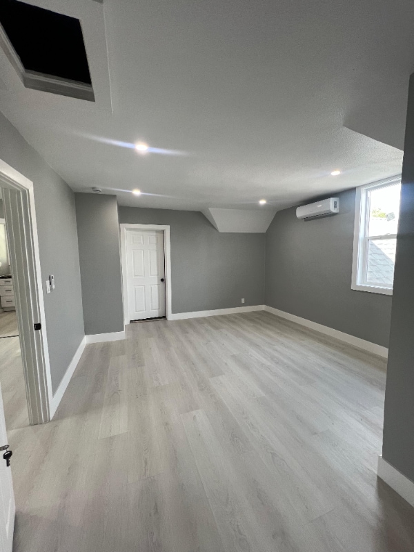 Photo - 3039 Date St