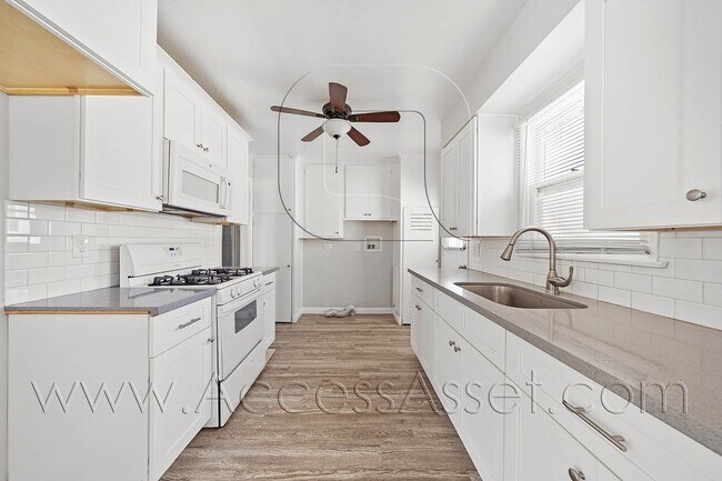 Photo - 2840 N F St