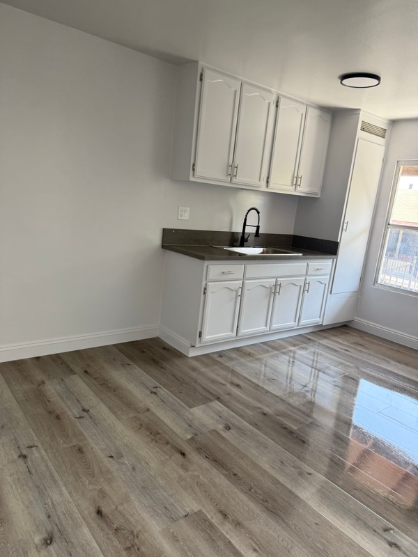 Photo - 1060 W 117th St