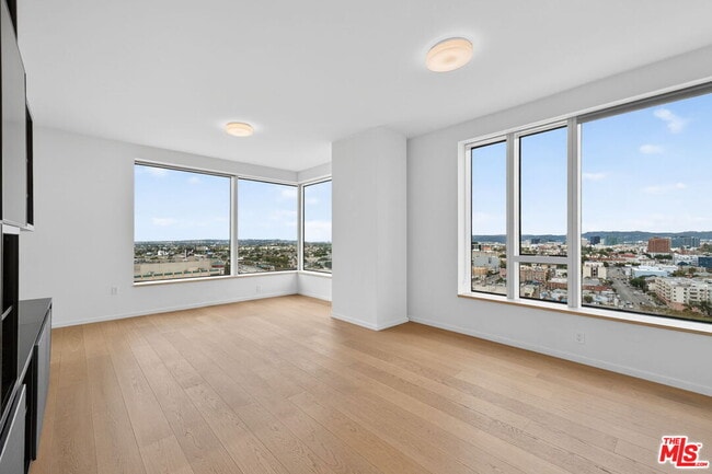 Photo - 889 Francisco St Unit 1806