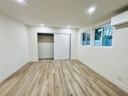 Photo - 1257 W 9th St House