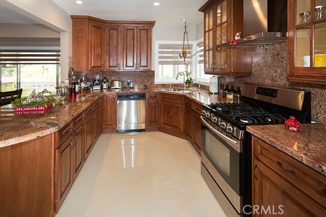 Photo - 3238 Montrose