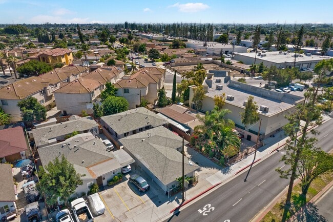 Photo - 6444 Gage Ave Unit 6444 12