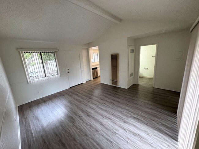 Photo - Upgraded West Ventura Apartment with Balcony Unit 6D