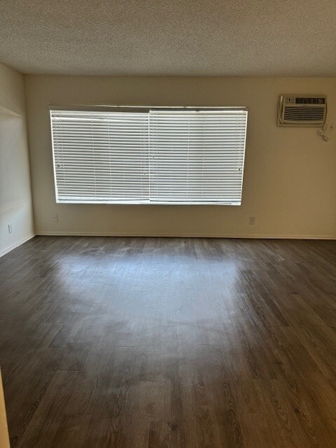 Photo - Balboa Grande Apartments