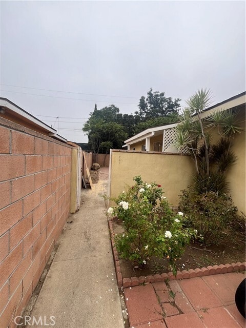 Photo - 701 E Chalynn Cir