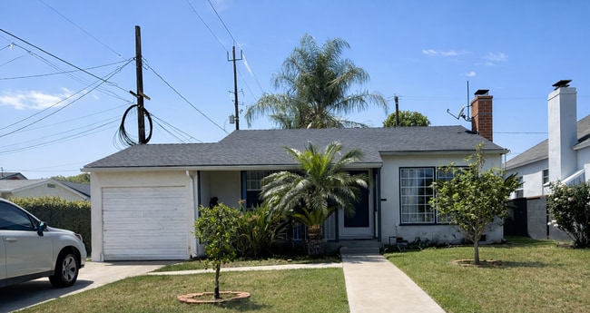 Photo - 815 N Lamer St