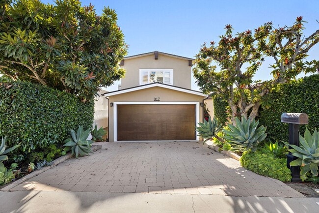 Building Photo - Ocean View Home in Arch Beach Heights