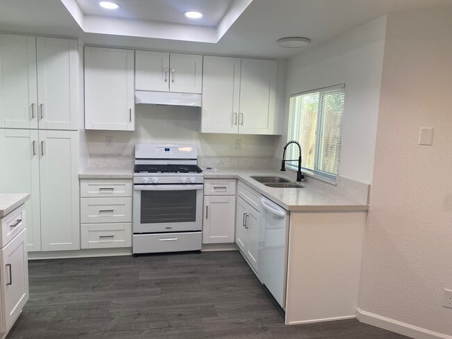 Photo - 1615 Windermere Ct