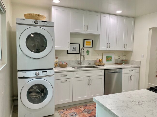 Photo - 2019 Curtis Ave Unit B