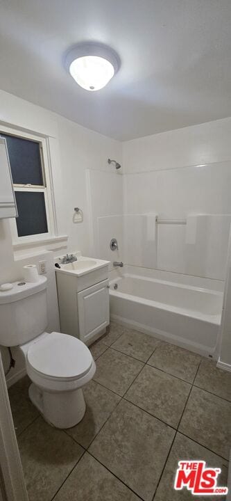 Photo - 712 W 46th St