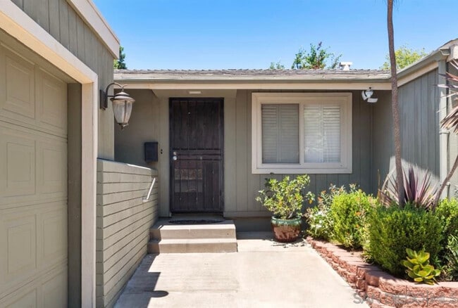 Photo - 5296 Manhasset Dr