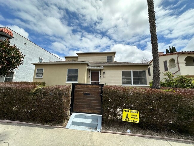 Photo - MOVE-IN SPECIAL!  $600 off the first year'... Unit 624 1/2 N Spaulding Ave