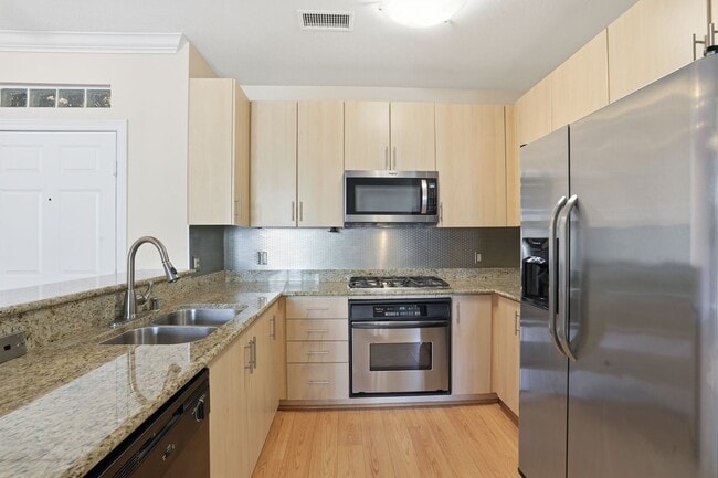Building Photo - 1225 Island Ave Unit 307