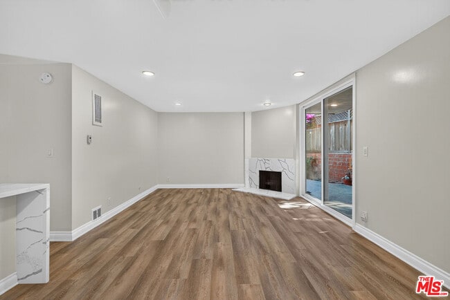 Photo - 6305 Green Valley Cir Unit 115
